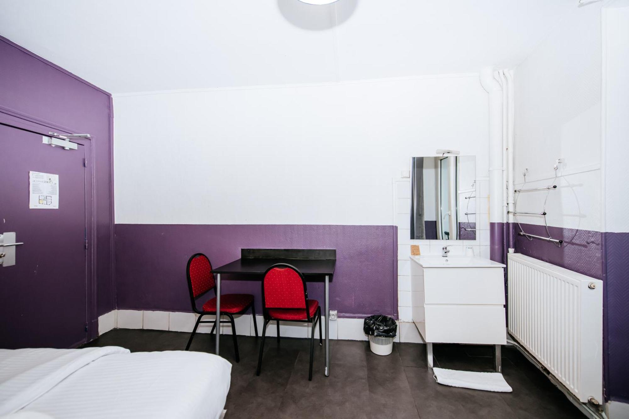 Hotel De La Poste Paris