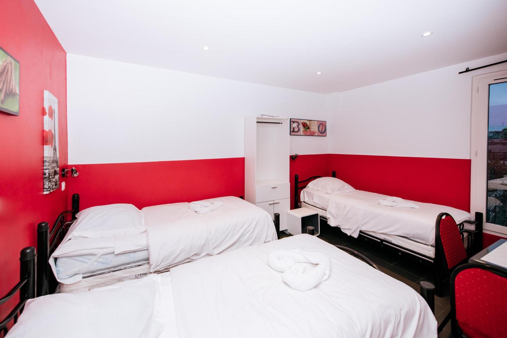 Hotel De La Poste 3*