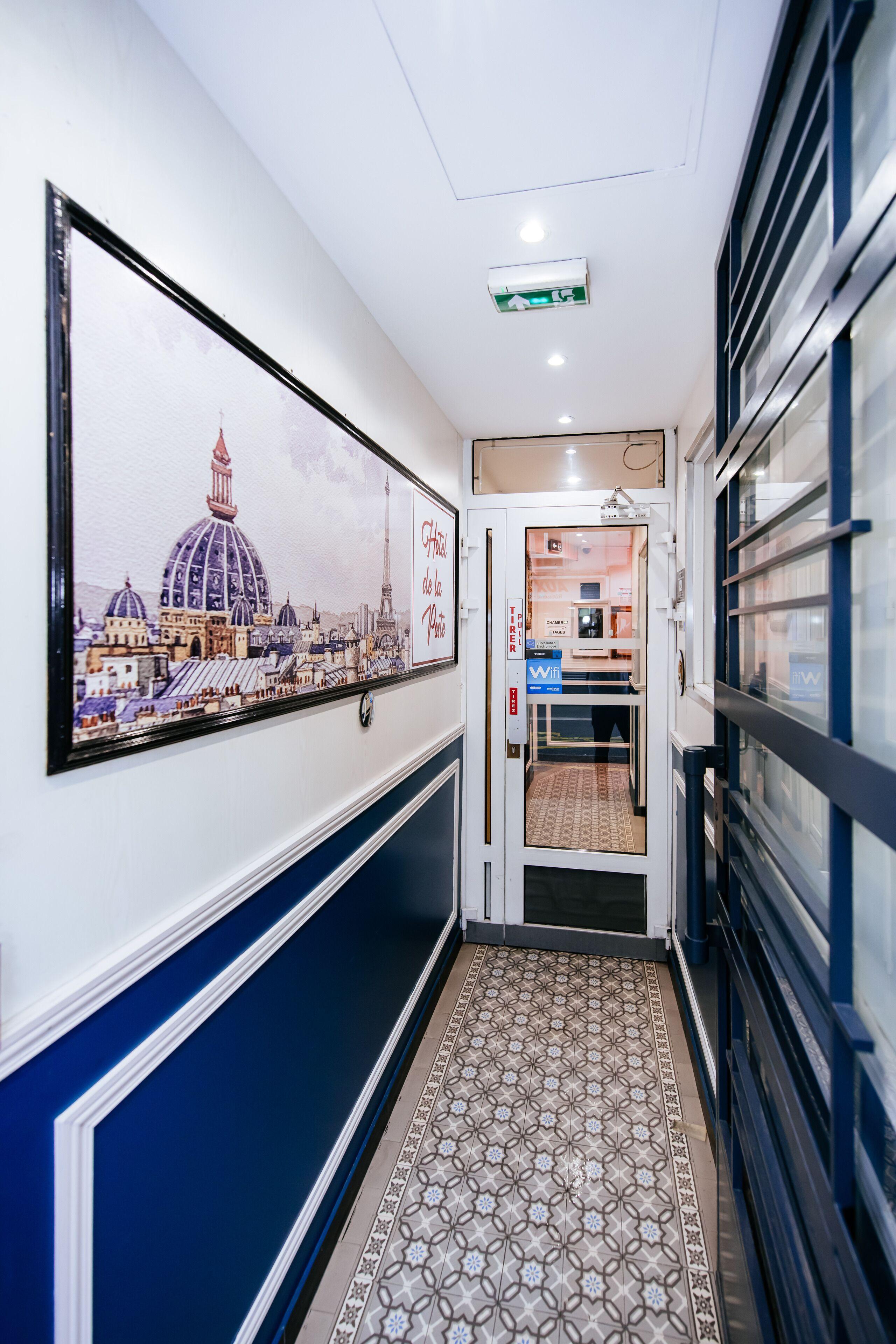 Hotel De La Poste Paris