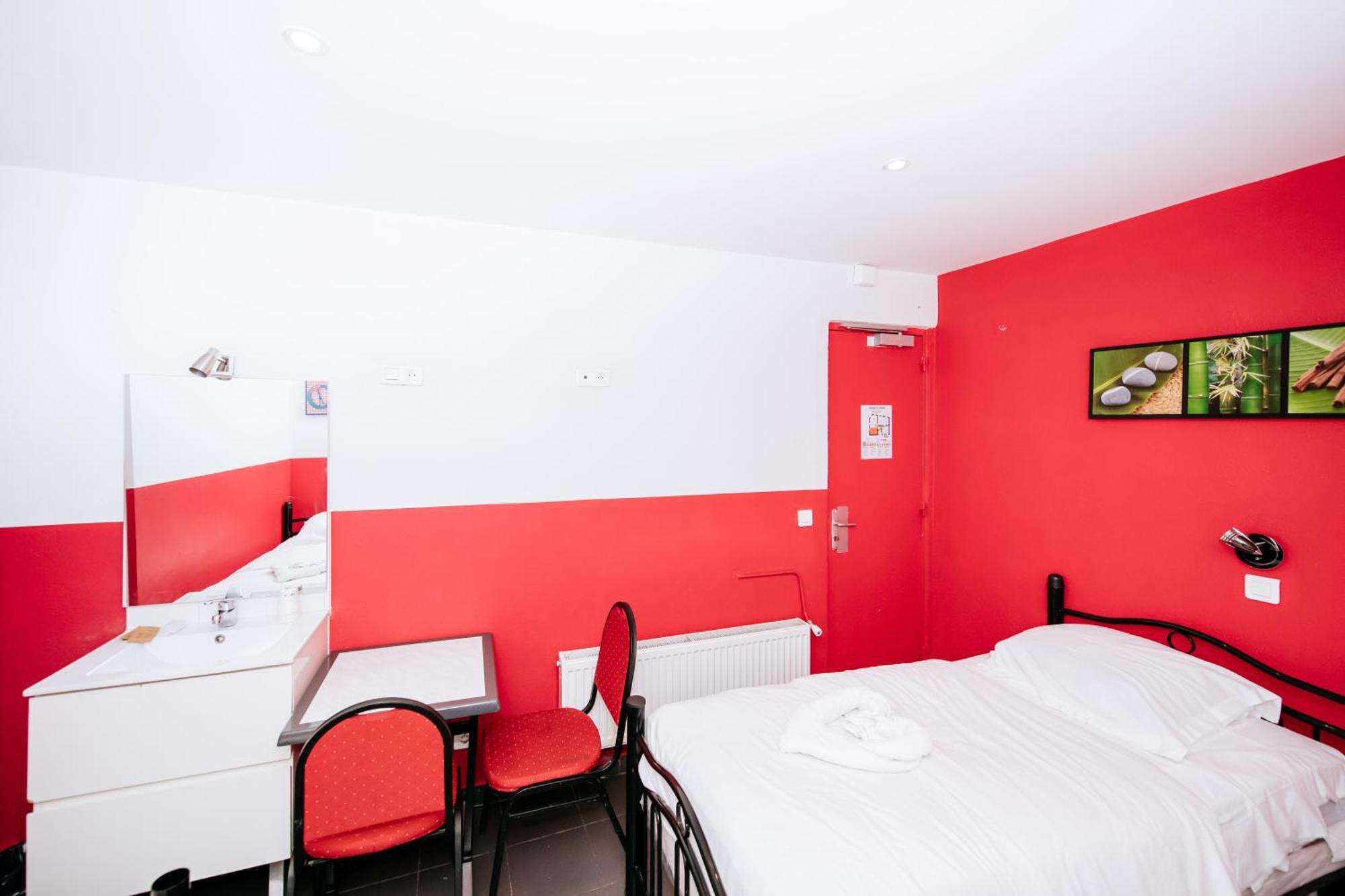 Hotel De La Poste 3*