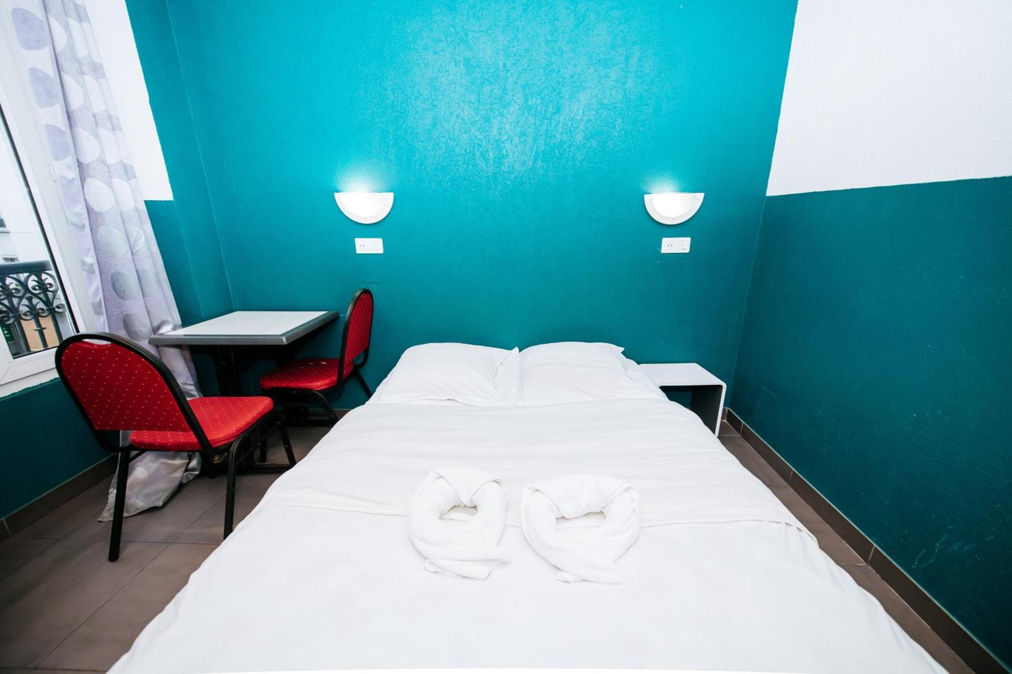 Hotel De La Poste Parigi