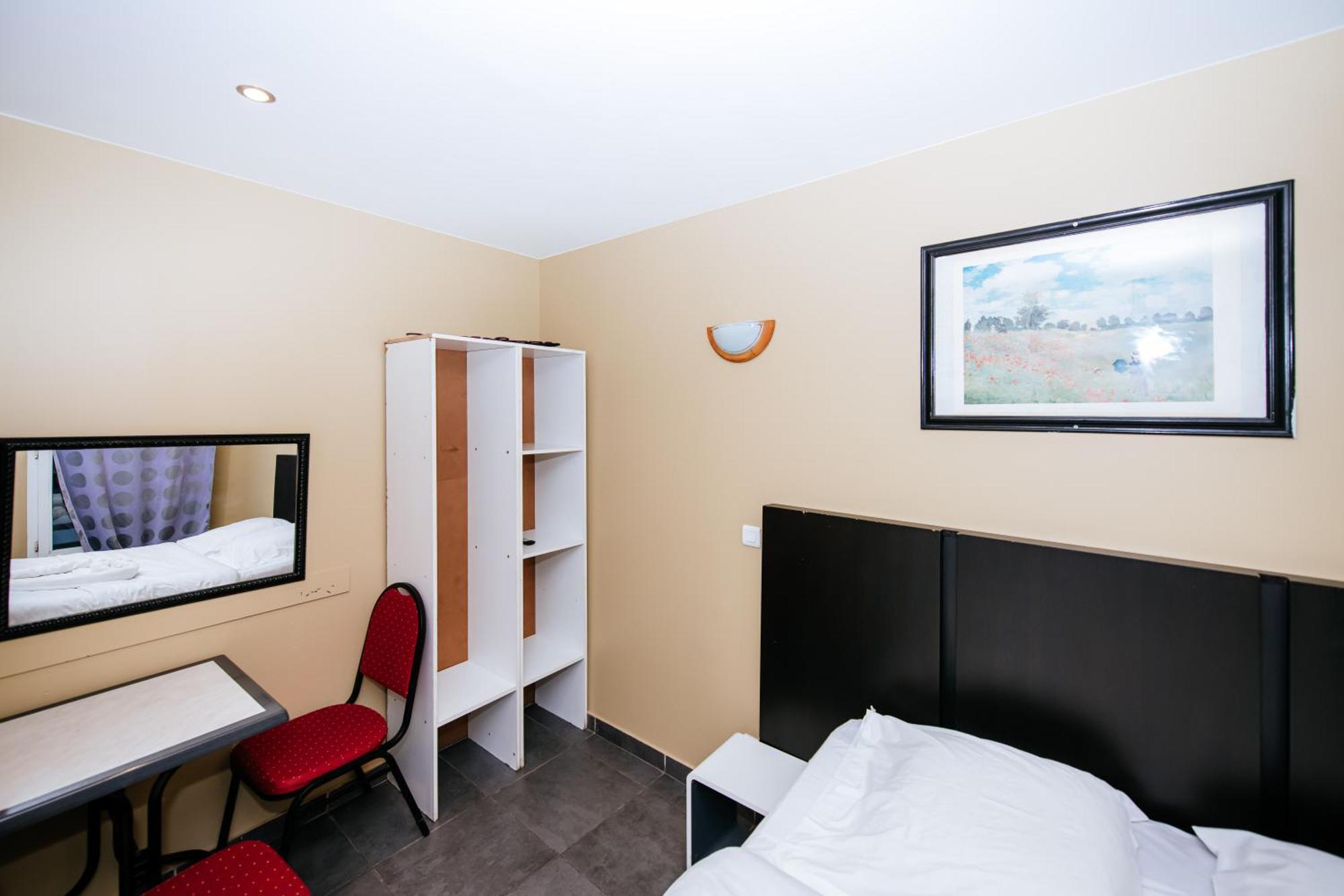 Hotel De La Poste Parigi